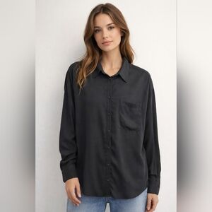 ZARA Black Button-Up Blouse – Relaxed Fit